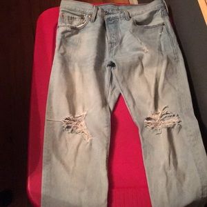 Levis ripped / washed light blue Boyfriend jeans